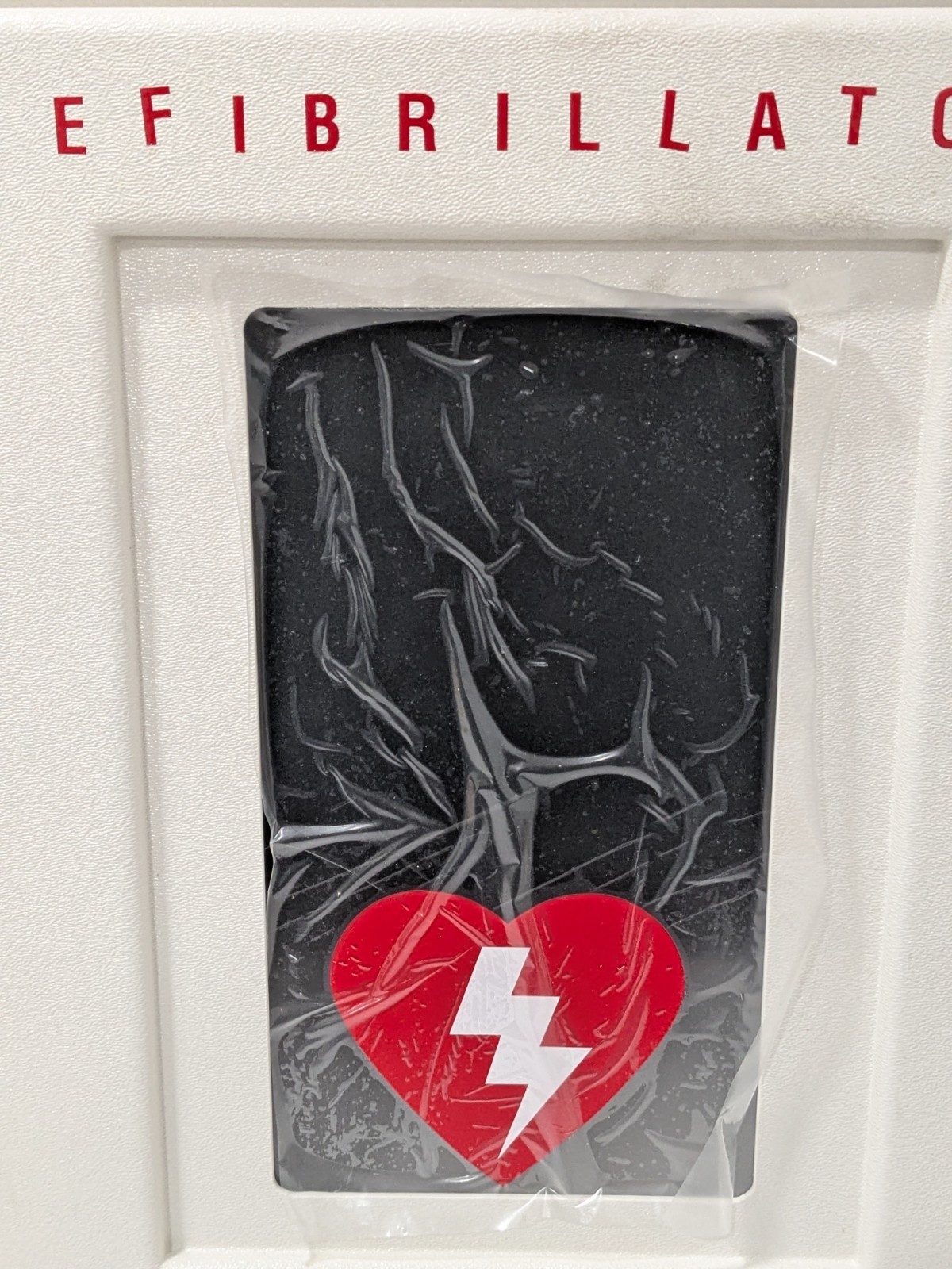 Allegro Plastic Defibrillator Wall Case 14″ Wide x 18″ High x 9-1/2″ Deep 4400-D