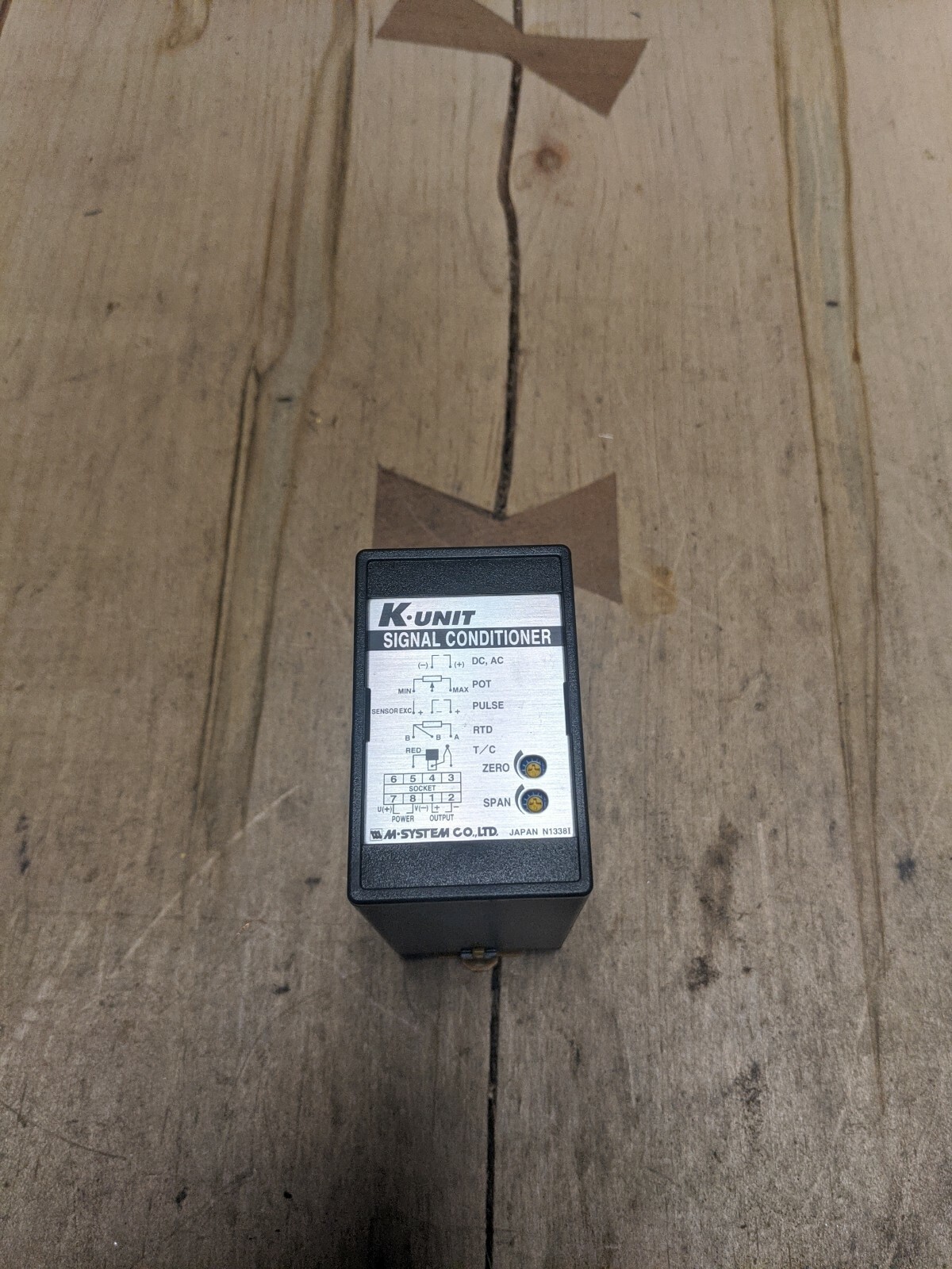 M SYSTEM KVS-44-B/K K-Unit Signal Conditioner W/Base
