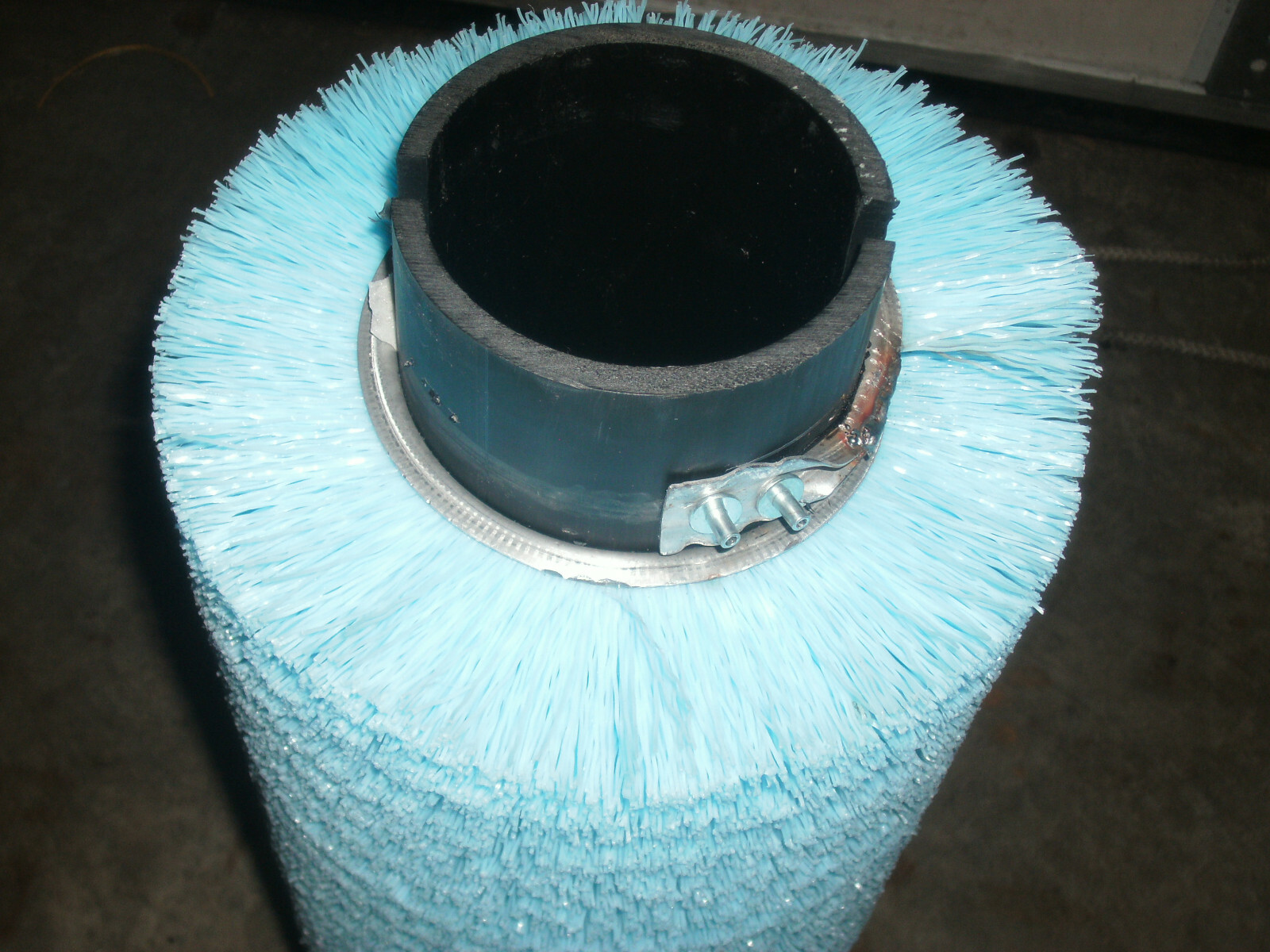 BRUSKE 7T6012-030 POWER SWEEPER BRUSH 10″ OD x 4″ ID x 26″L SOFT BRISTLE