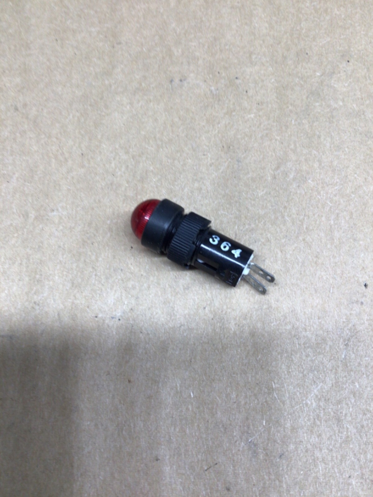 IDEC AP2M GREEN DOMED LED PILOT LIGHT #4037F272