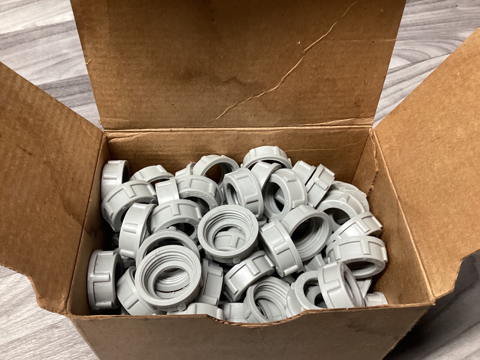 QTY OF 100 Neer PB-100 Conduit Bushing 1/2″ PB100 #119G152*CO
