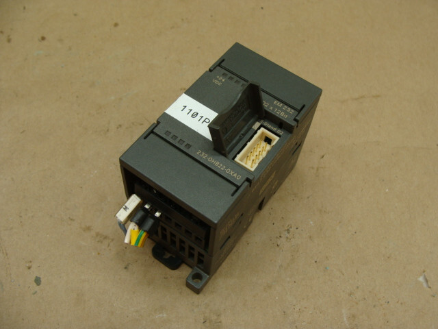 LOT OF 2 SIEMENS SIMATIC S7-200 ANALOG OUTPUT MODULES EM232 6ES7 232-0HB22-0XA0