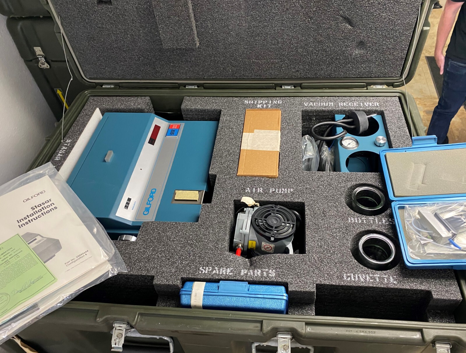 GILFORD VISIBLE ONLY SPECTROPHOTOMETER STASAR III BRAND NEW STILL ORIGINAL CASE 