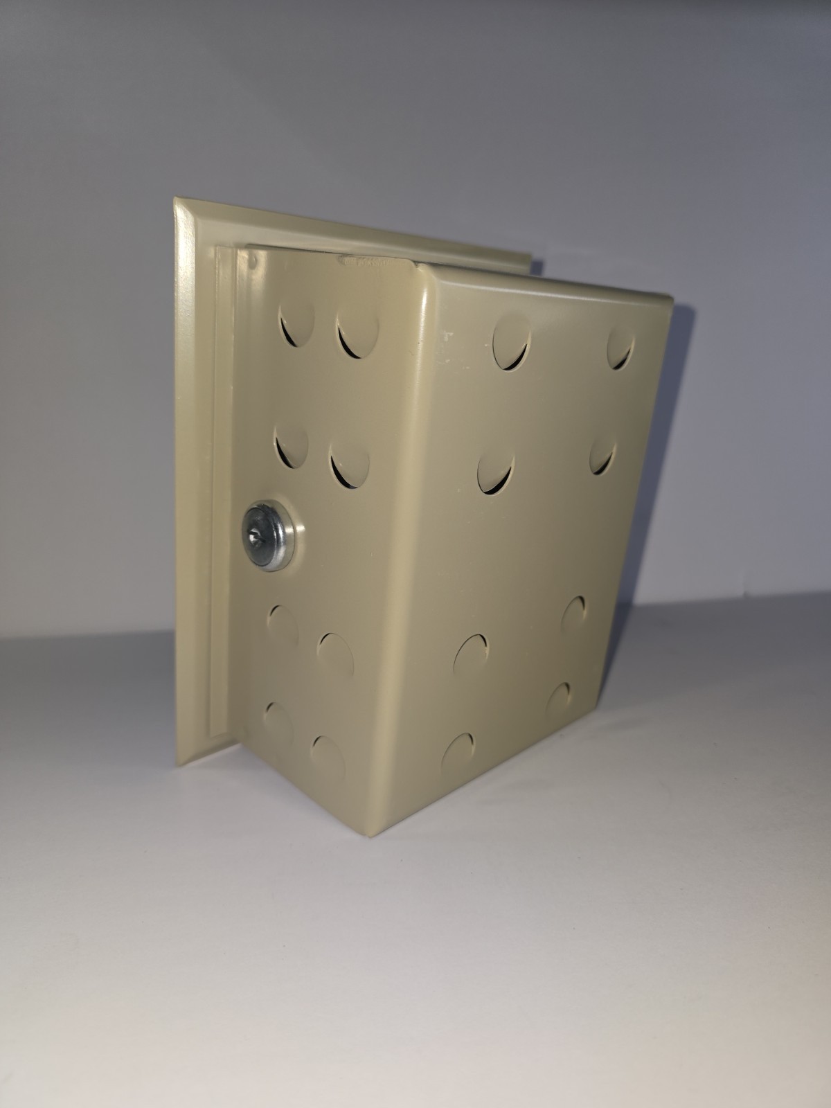 Robertshaw Model BTG-54-VL Thermostat Guard Kit