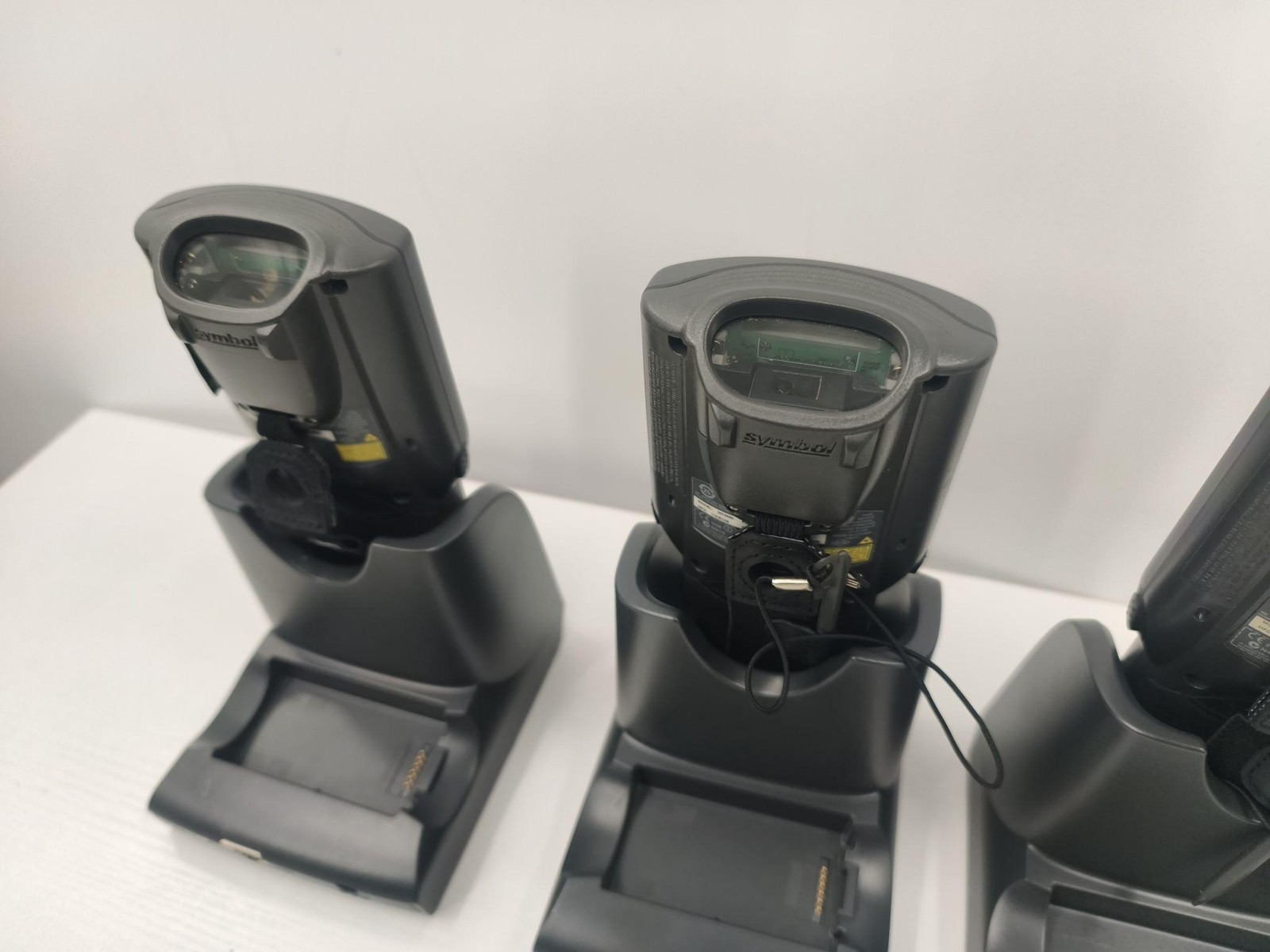 Lot Of 4 Motorola MC3090 Handheld Barcode Scanners W/ Cradles PSU Symbol