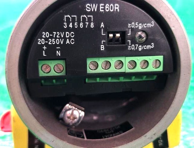 6️⃣VEGASWING 61 VIBRATING LEVEL SWITCH DINGS PESSCO IS OFFERING 1 W051426-4-5 🗽