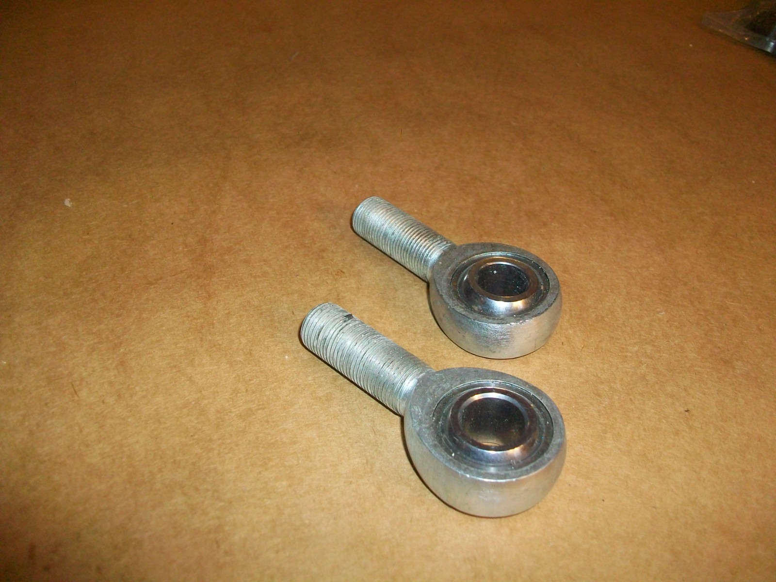 2pc Rod End 5/8″ Rod 5/8″ Bore NEW OPEN BOX