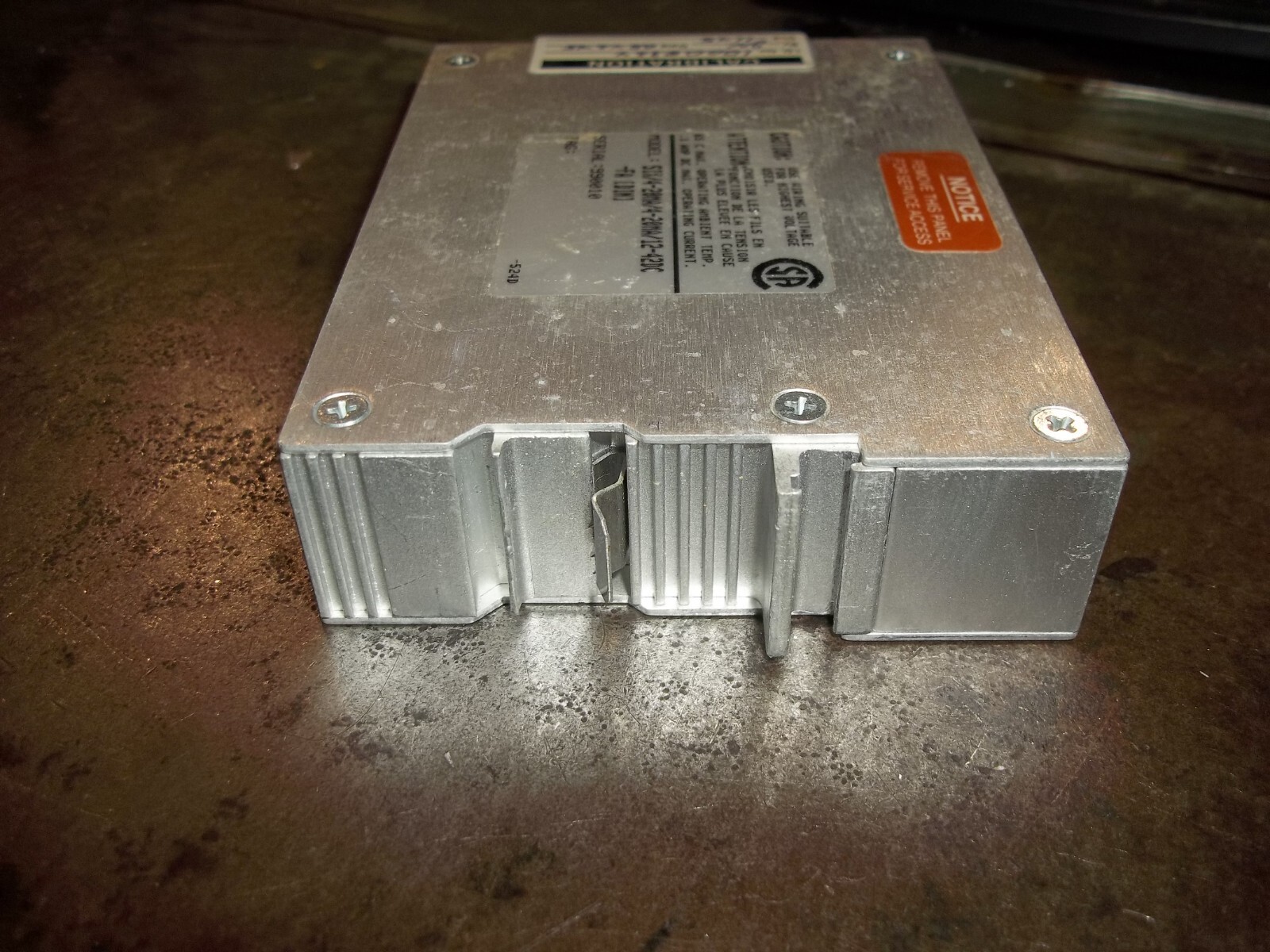 MOORE SIX/4-20MA/4-20MA/12-42DC-FA SIX SIGNAL ISOLATOR (306-1)