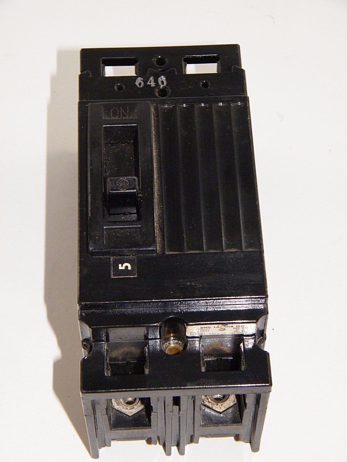 GENERAL ELECTRIC / GE 2 POLE CIRCUIT BREAKER 20AMP 240v ac, TE122020 125-250v dc