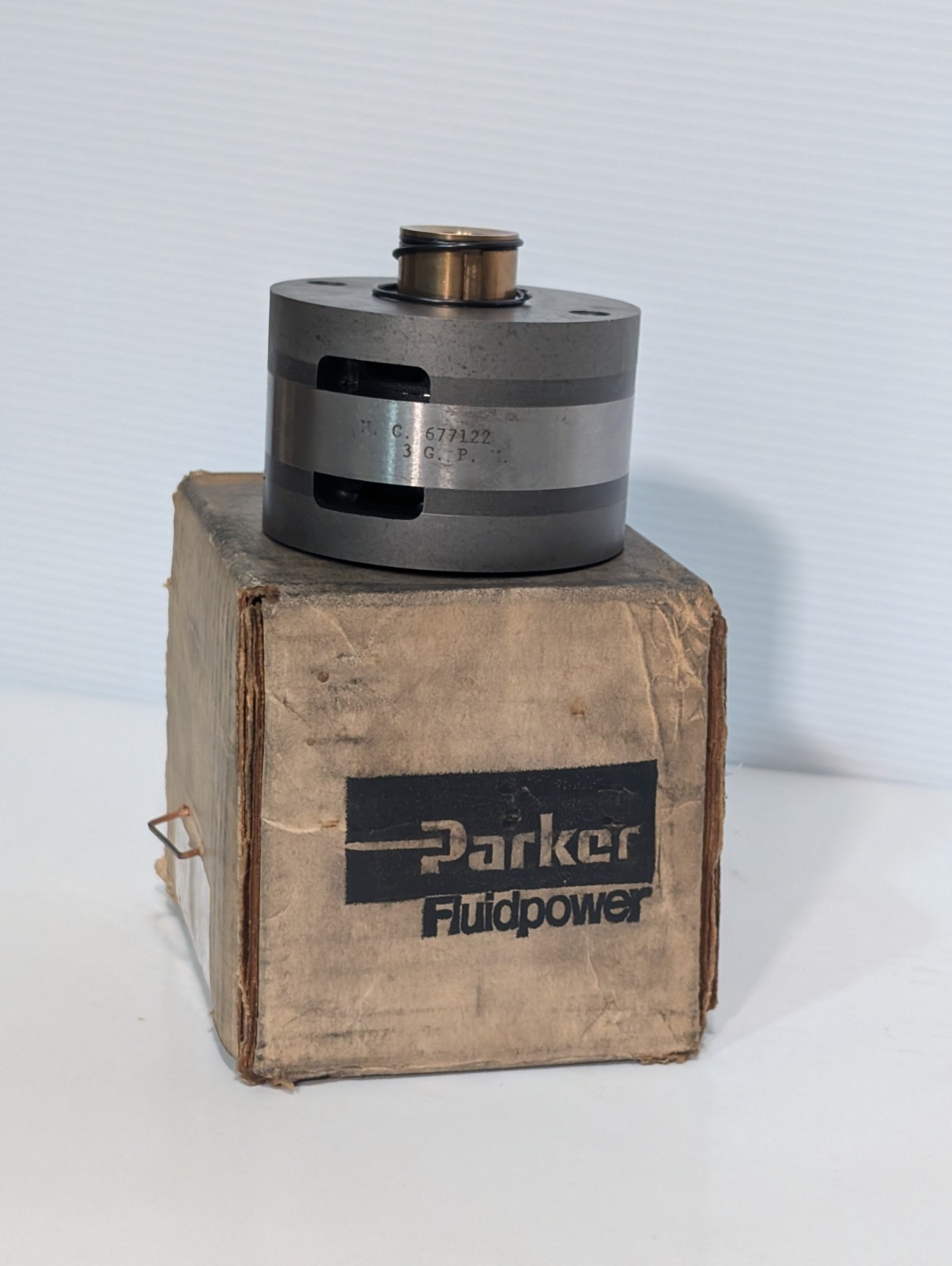Parker Fluidpower M.C. 677122 Industrial Hydraulic Cartridge Valve, 3 G.P.M.