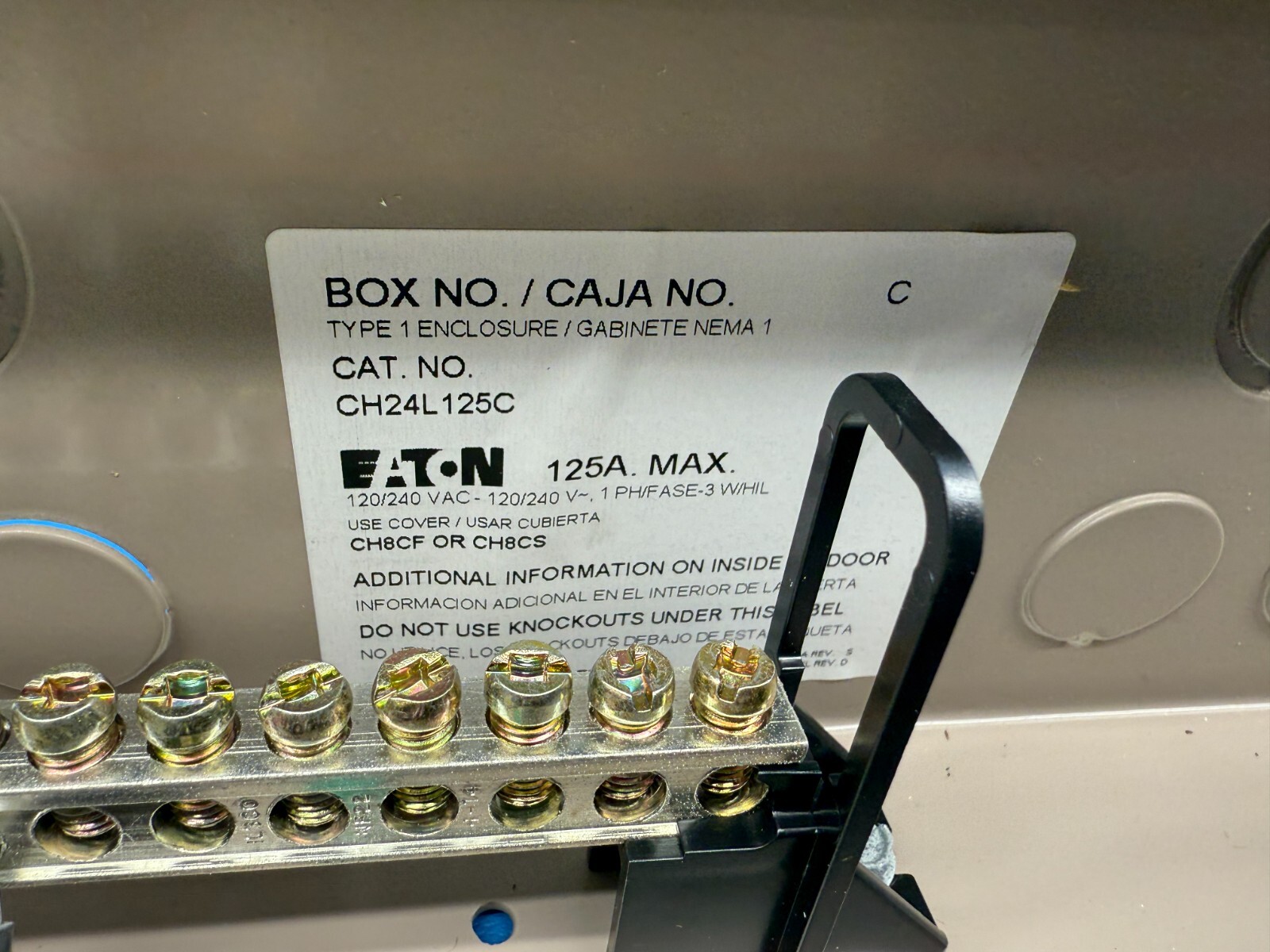 Eaton CH24L125C Type-1 125A 120/240VAC Indoor Main Lug Loadcenter Enclosure