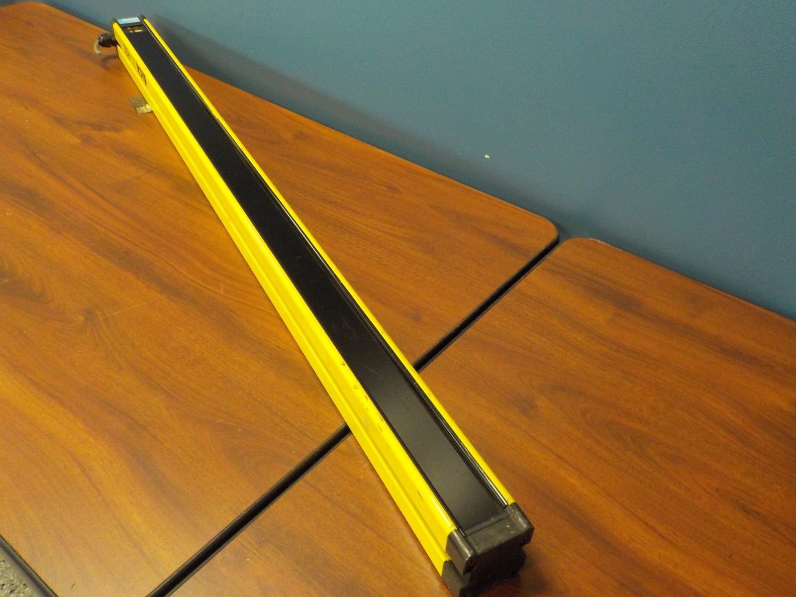 SICK FGSS900-211 USED SAFETY LIGHT CURTAIN TRANSMITTER FGSS900211
