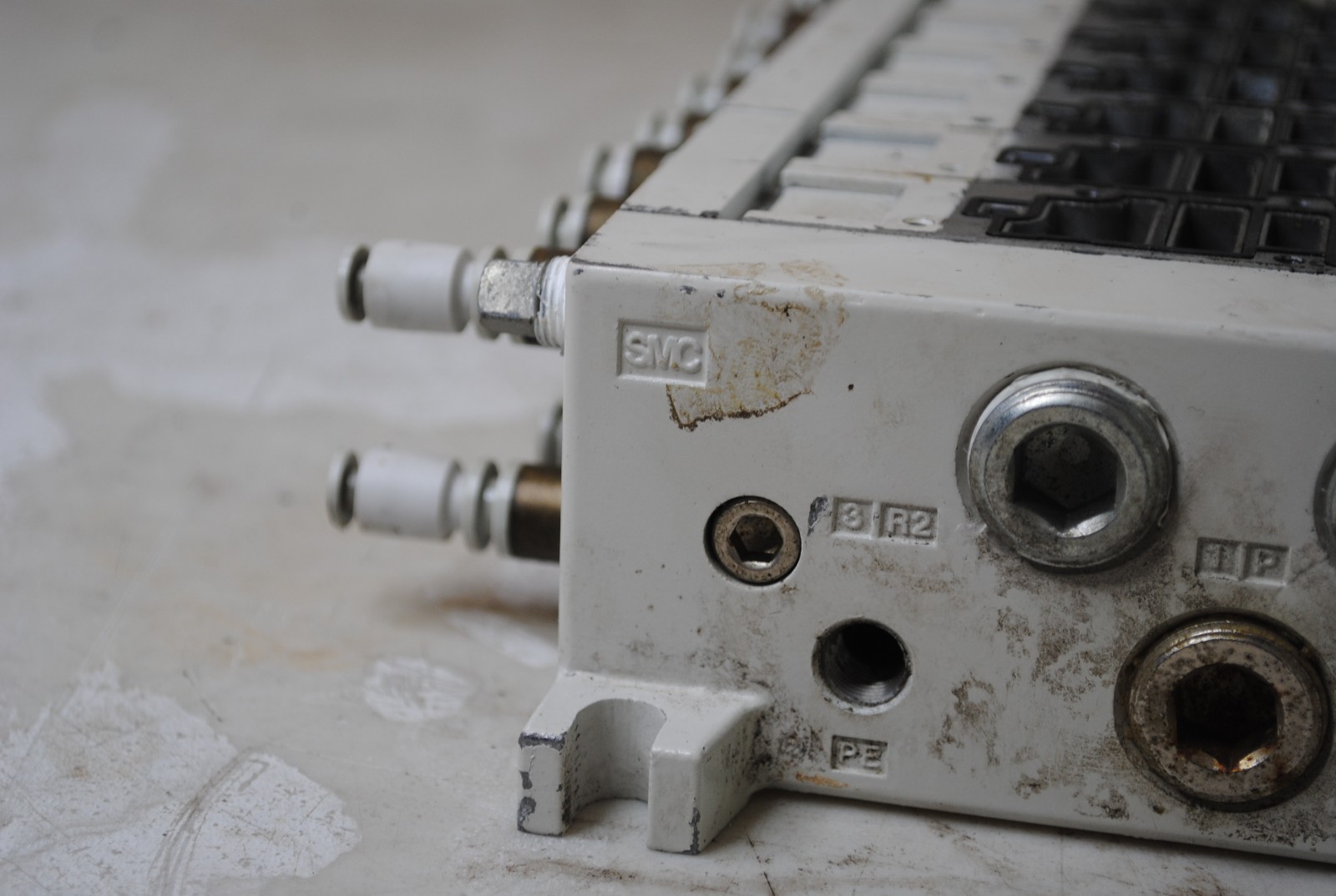 SMC Plug-In Manifold Used Working Condition Free Shipping