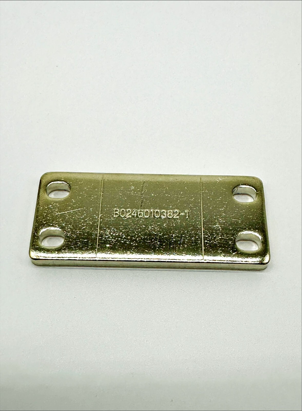 B0246010382 — DELTA ENERGY SOLUTIONS — BUSBAR, CONNECTING SHELVES (600)