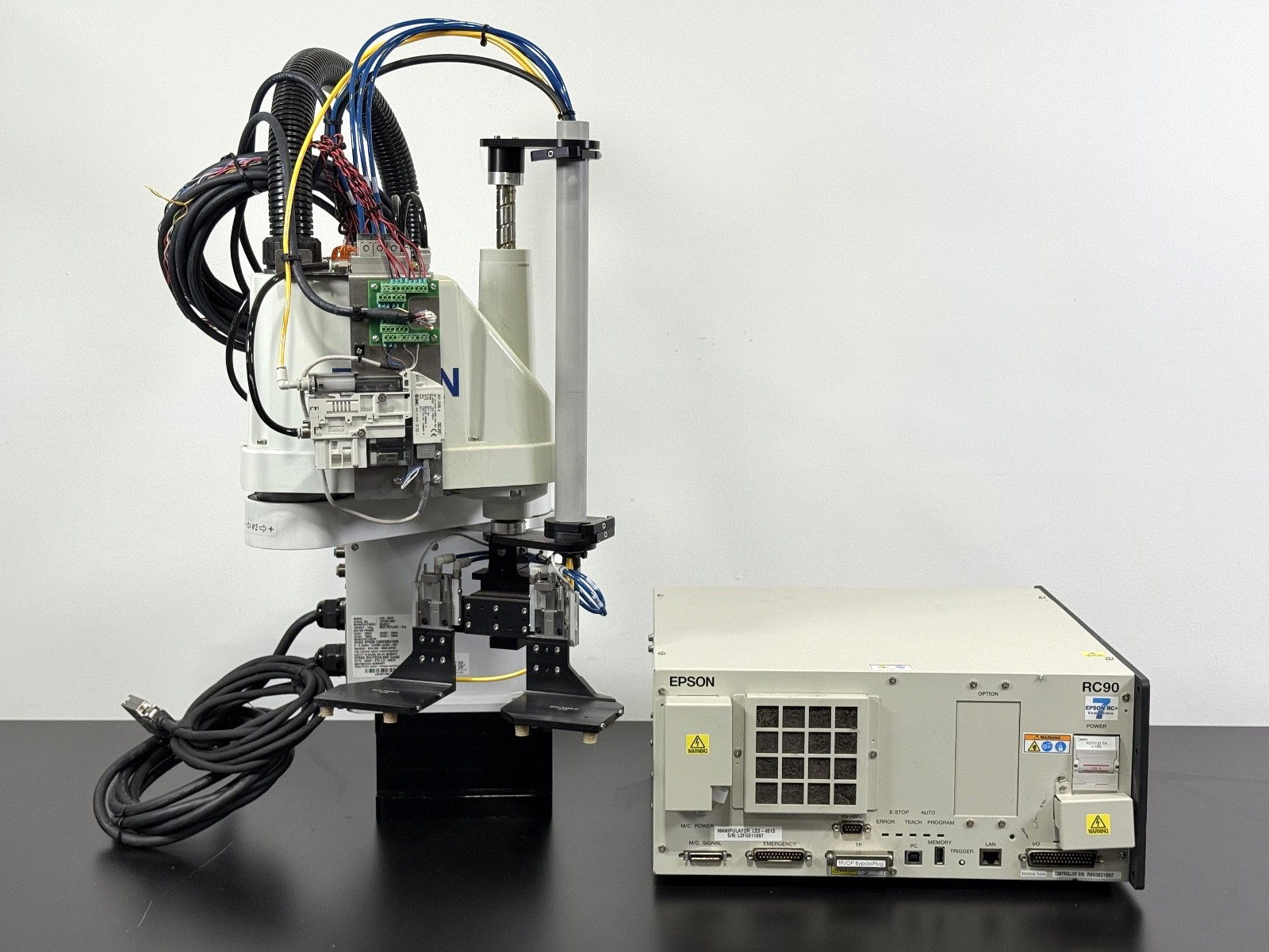 Seiko Epson LS3-401S 4-Axis SCARA Robot w/ RC90 Controller 200–240VAC