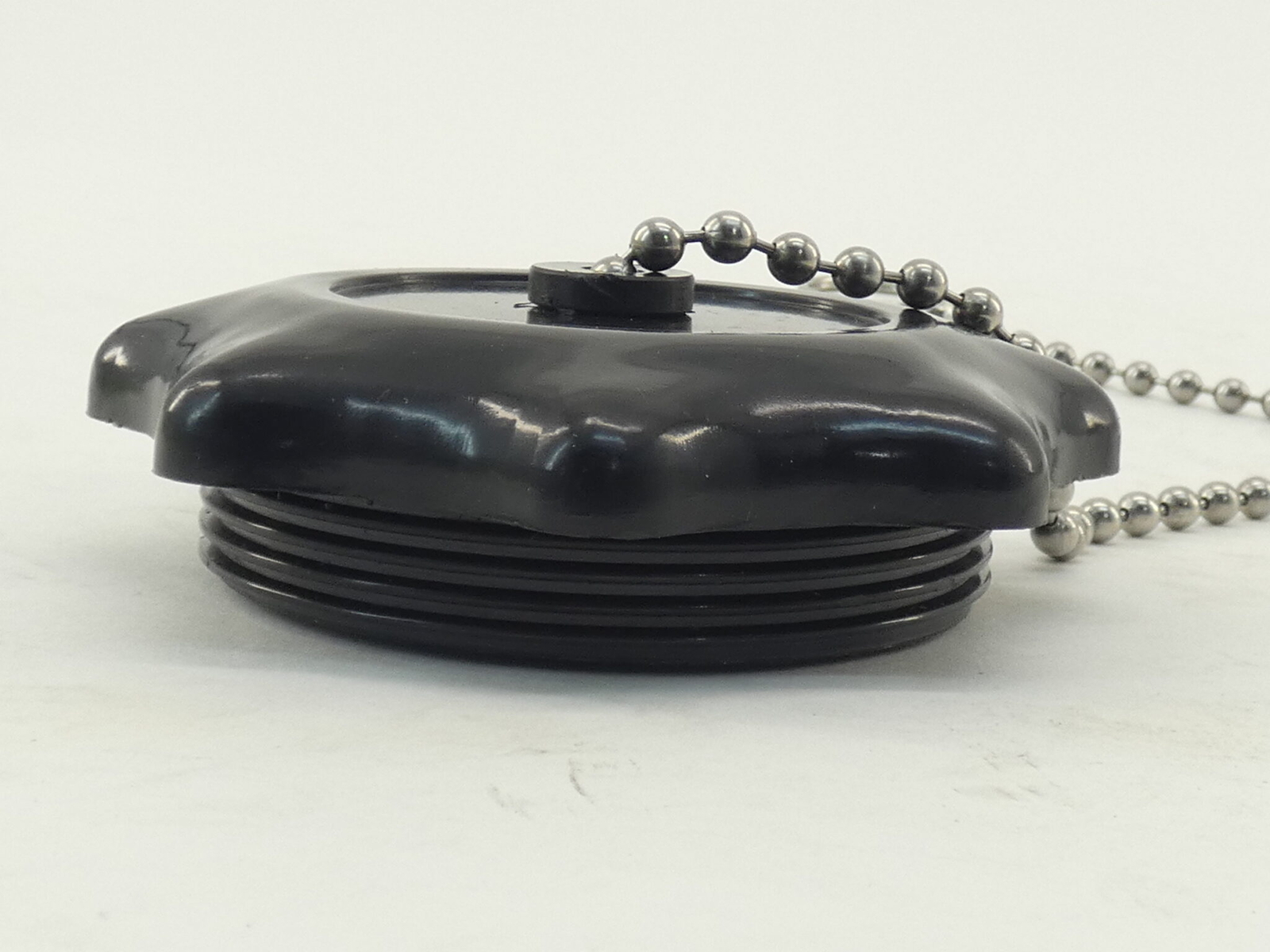 Statco 3000-28 Male Plastic Black Cap W/ 3″ Chain – NEW Surplus!