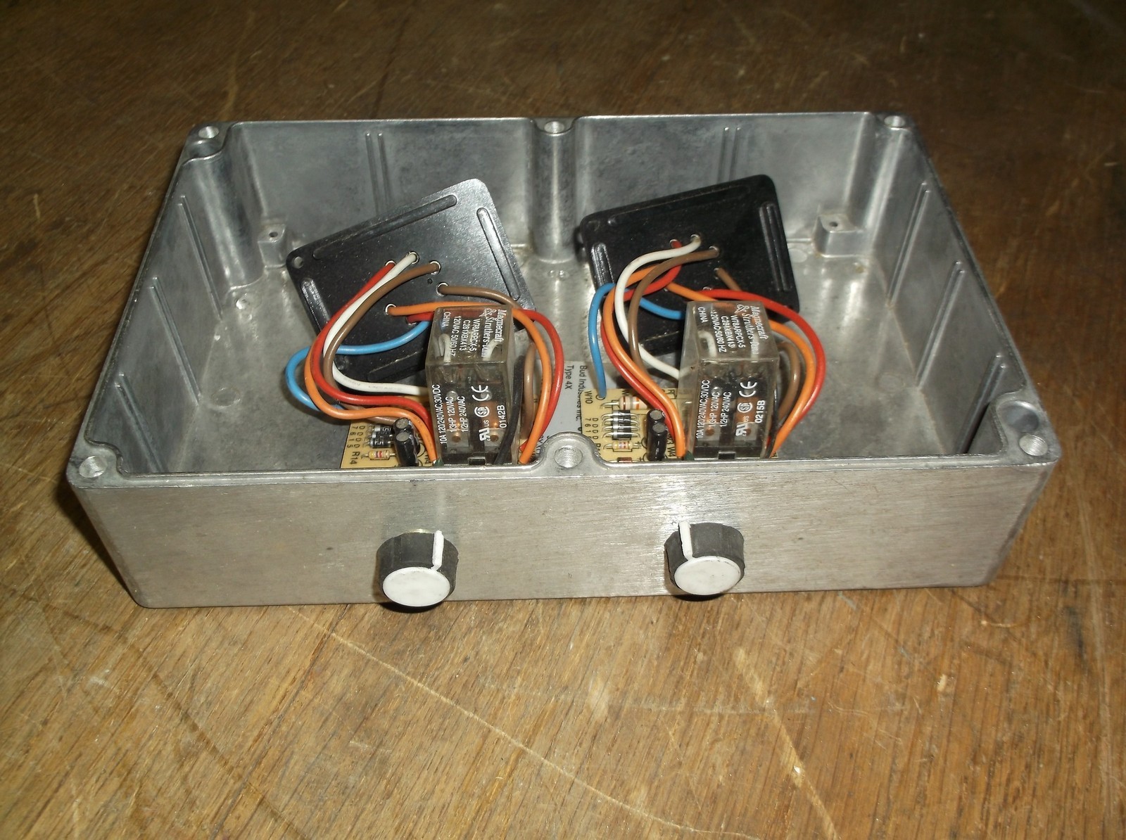 Bud Industries Type 4X Control Enclosure w/ Relays Magnecraft Struthers Dunn