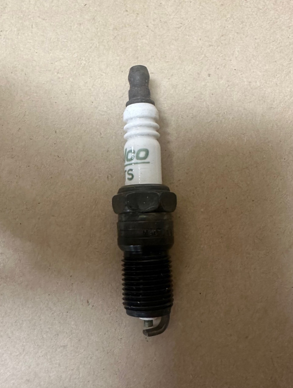 ACDelco R44LTS Spark-Plug Lot of 5 *NEW*