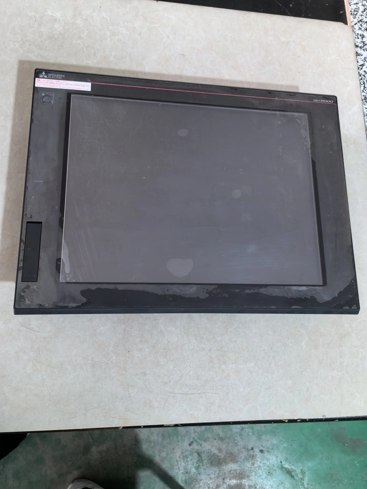 1 pcs Mitsubishi GT2000 touch screen GT2715-XTBA 15 inches used