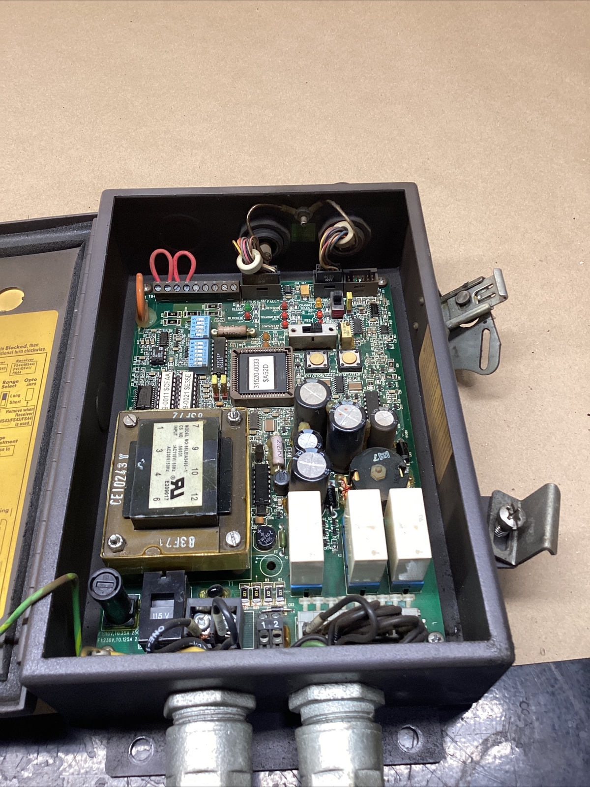 STI Light Curtain Controller 70027-1000 LCC-FB-AC1-U #700D14PR5