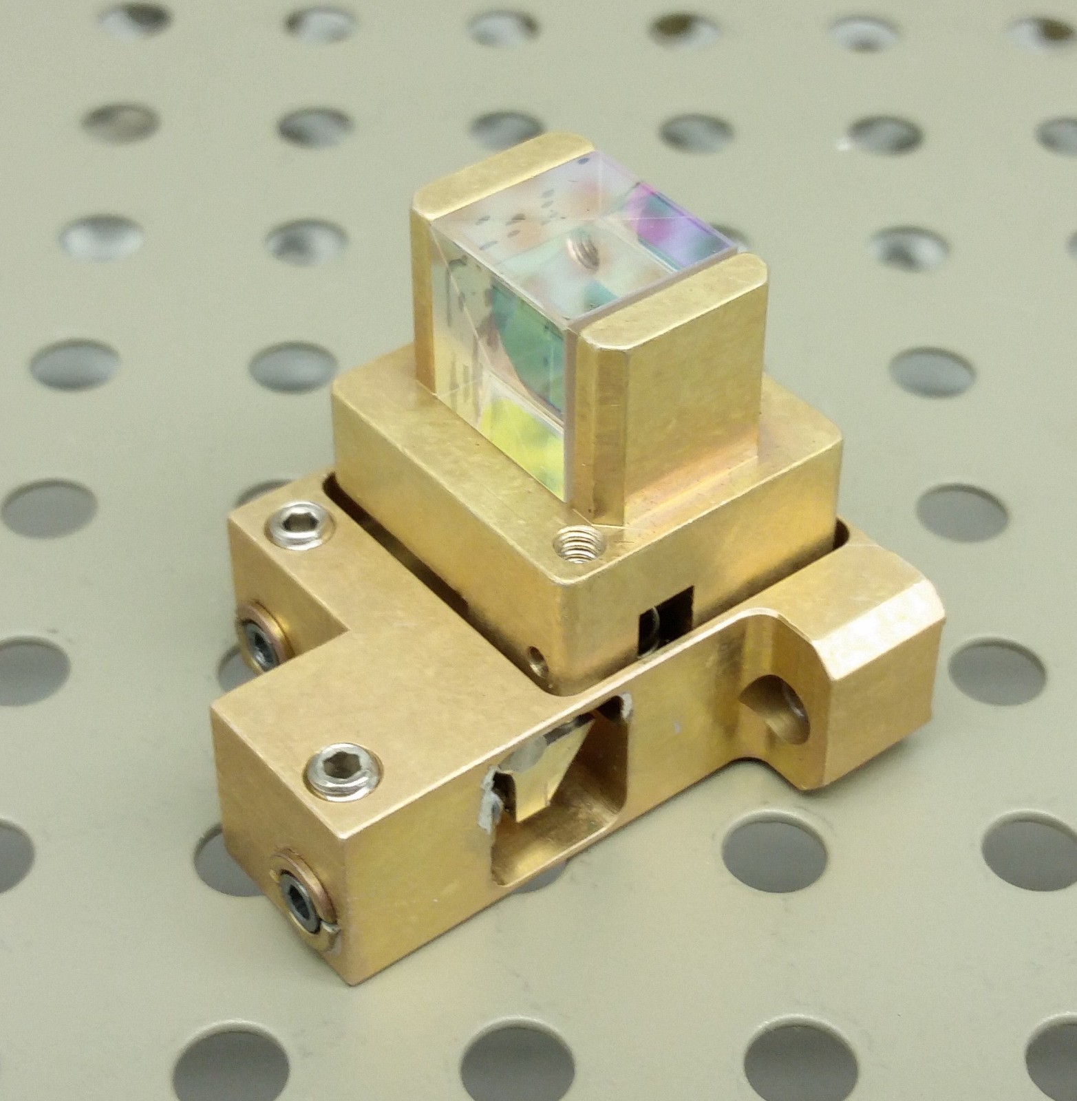Thorlabs 1/2″ Polarizing Beamsplitter Cube 900–1300nm & Laser Optic Mount Adjust