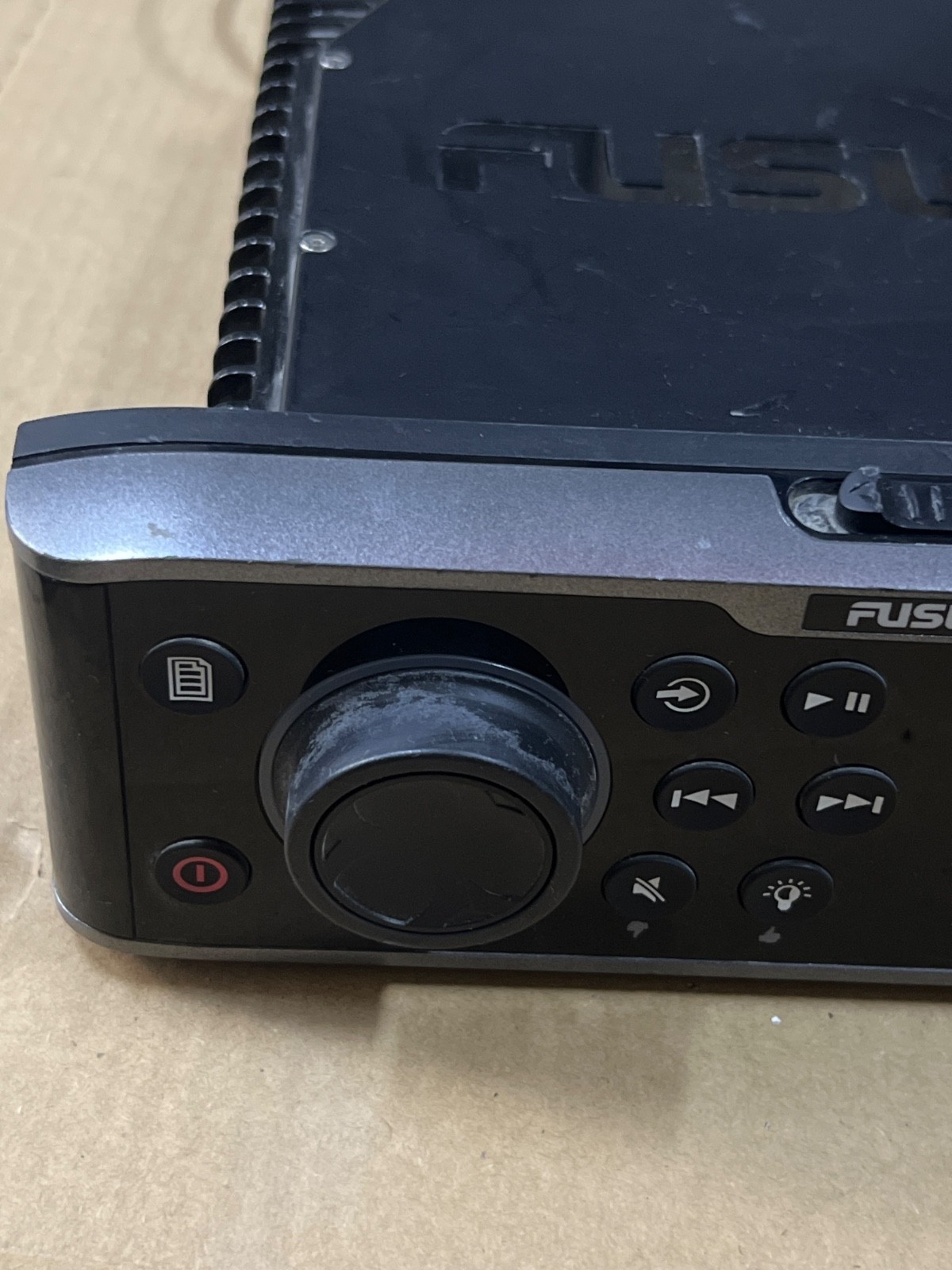 Fusion MS-UD650 650 Series FusionLink Bluetooth Radio Stereo