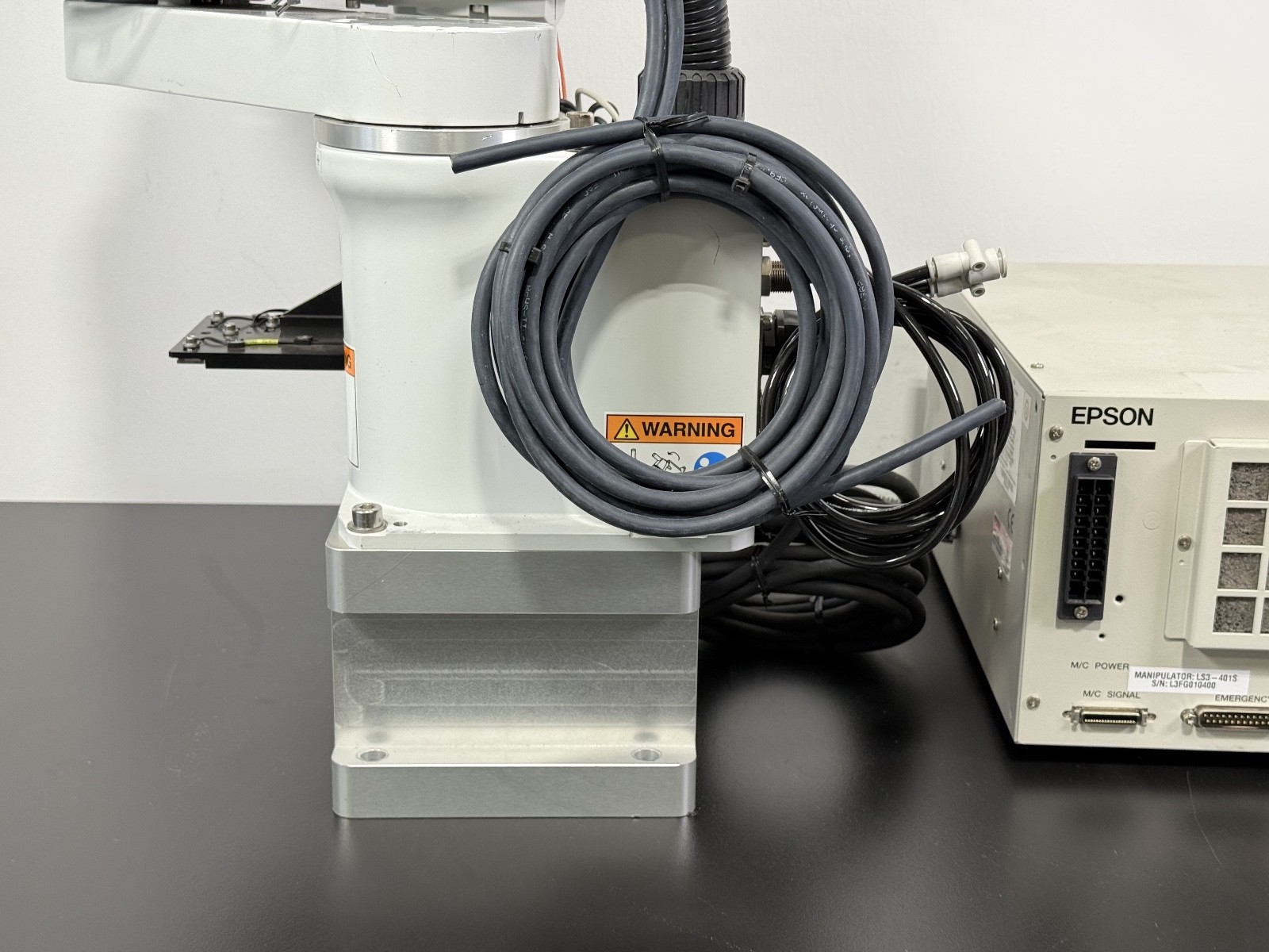 Seiko Epson LS3-401S 4-Axis SCARA Robot w/ RC90 Controller 200–240VAC