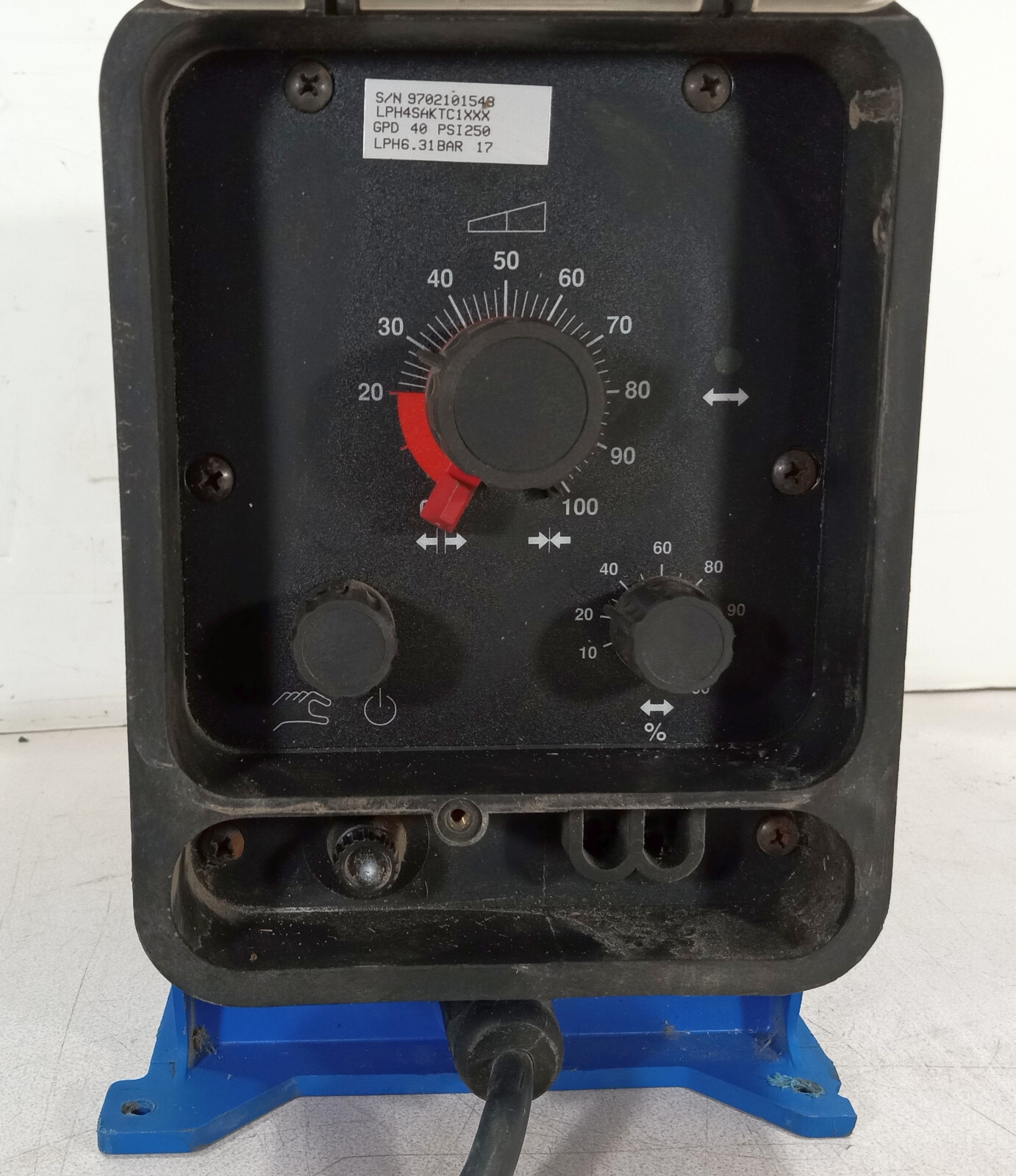 1 USED PULSATRON LPH4SA-KTC1-XXX CHEMICAL METERING PUMP ***MAKE OFFER***
