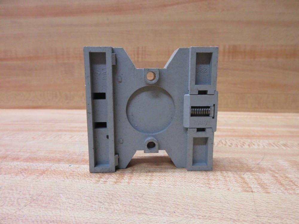 IDEC SR3P-06 Relay Socket SR3P06 (Pack of 3)