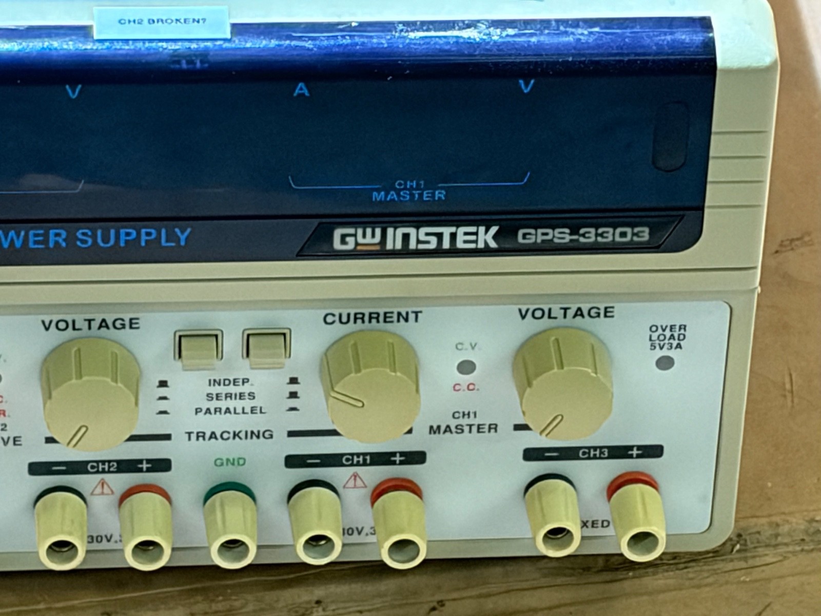 GW INSTEK GPS-3303 2 Channel Laboratory DC Power Supply