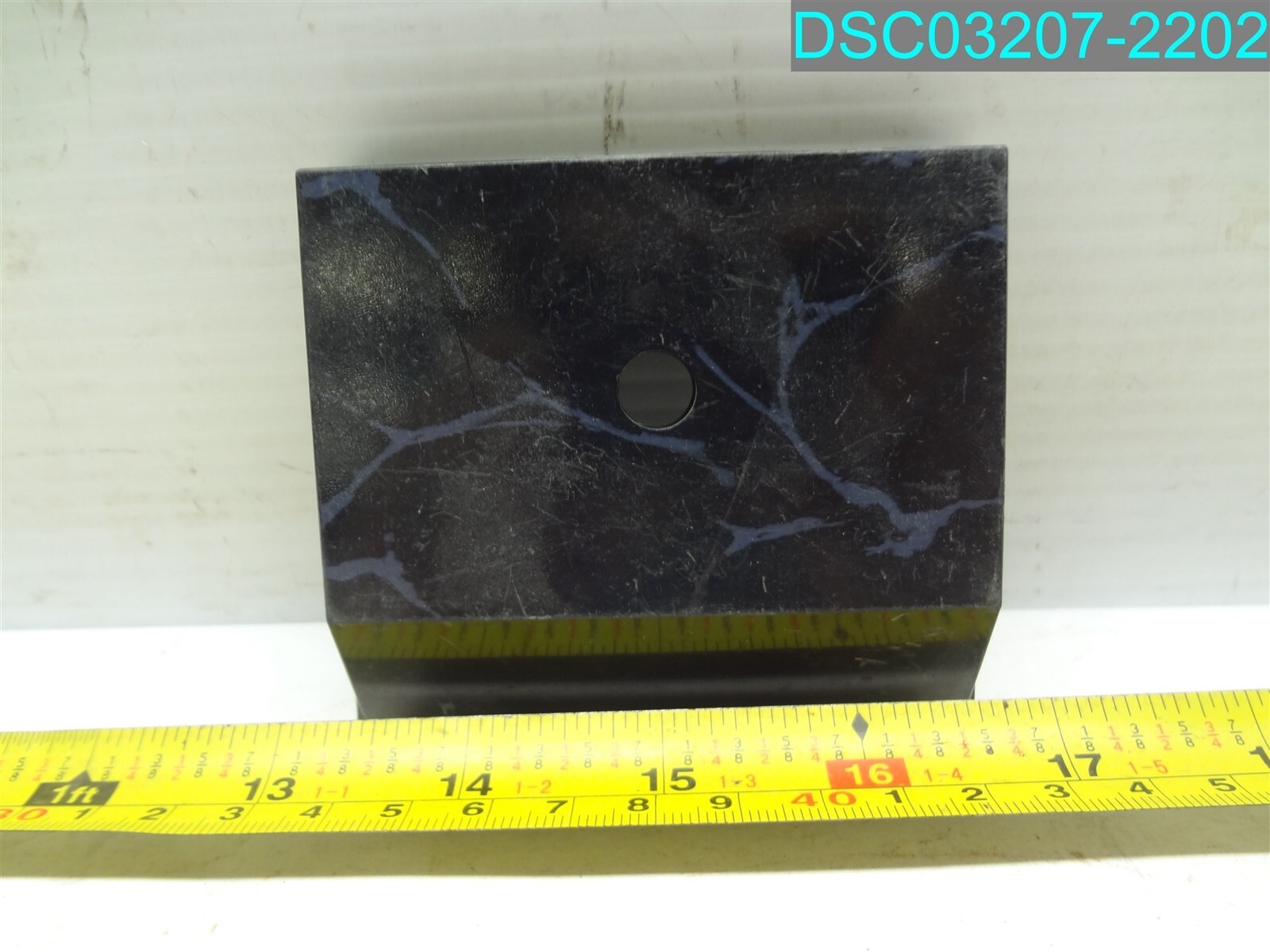 QTY=88: 3-3/8″ X 3″ X 3/4″ WEIGHTED PLASTIC TROPHY BLACK MARBLE FINISH