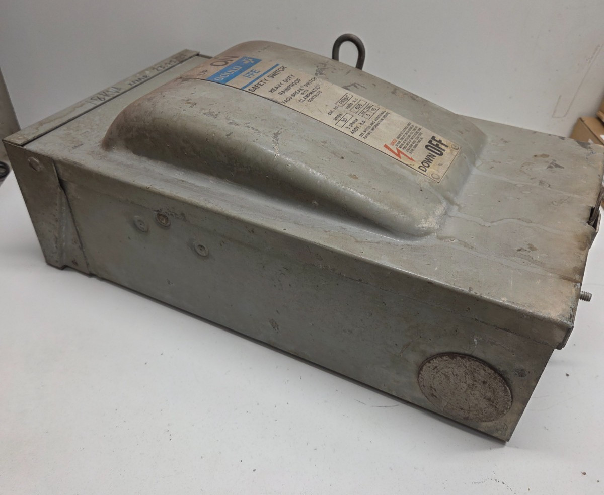GOULD ITE 30A 480V 3PHASE FUSIBLE SAFETY SWITCH FR351