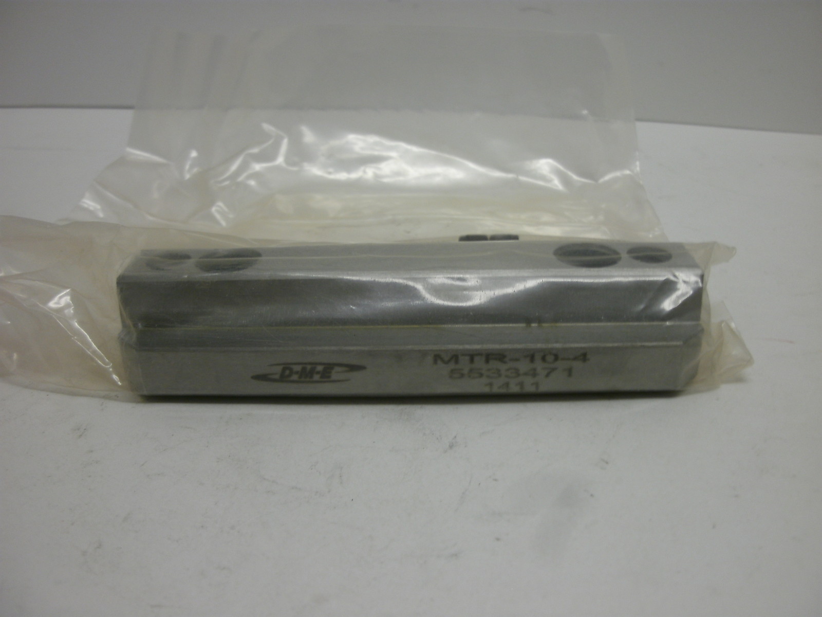 DME D-M-E MTR-10-4 RECTANGULAR TAPPERED INTERLOCK 5533471 1411 4″X 1- 1/4″ NNB