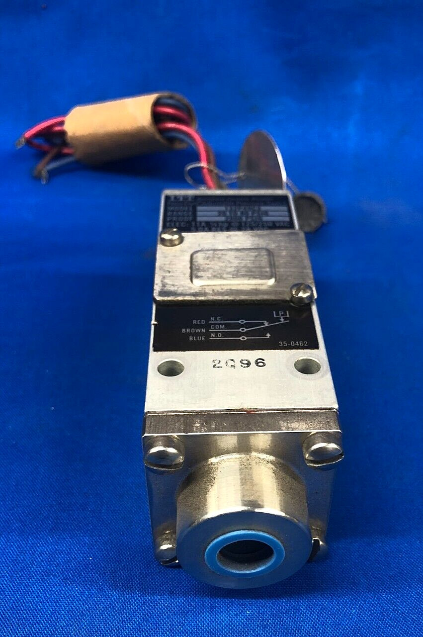 ITT AEROSPACE CONTROLS DIVISION NEO-DYN ADJUSTABLE PRESSURE SWITCH 132P49C3