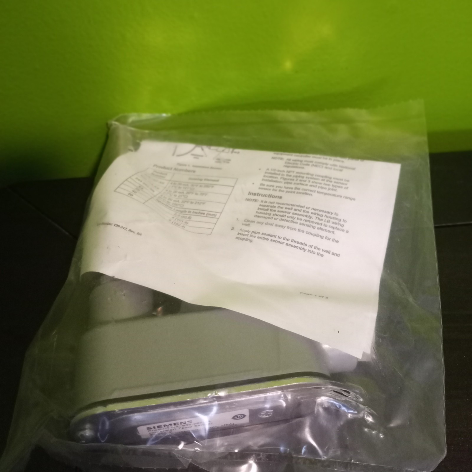 New Siemens Industry 536-767-25 Immersion Temp Sensor 30-250 F Temperature