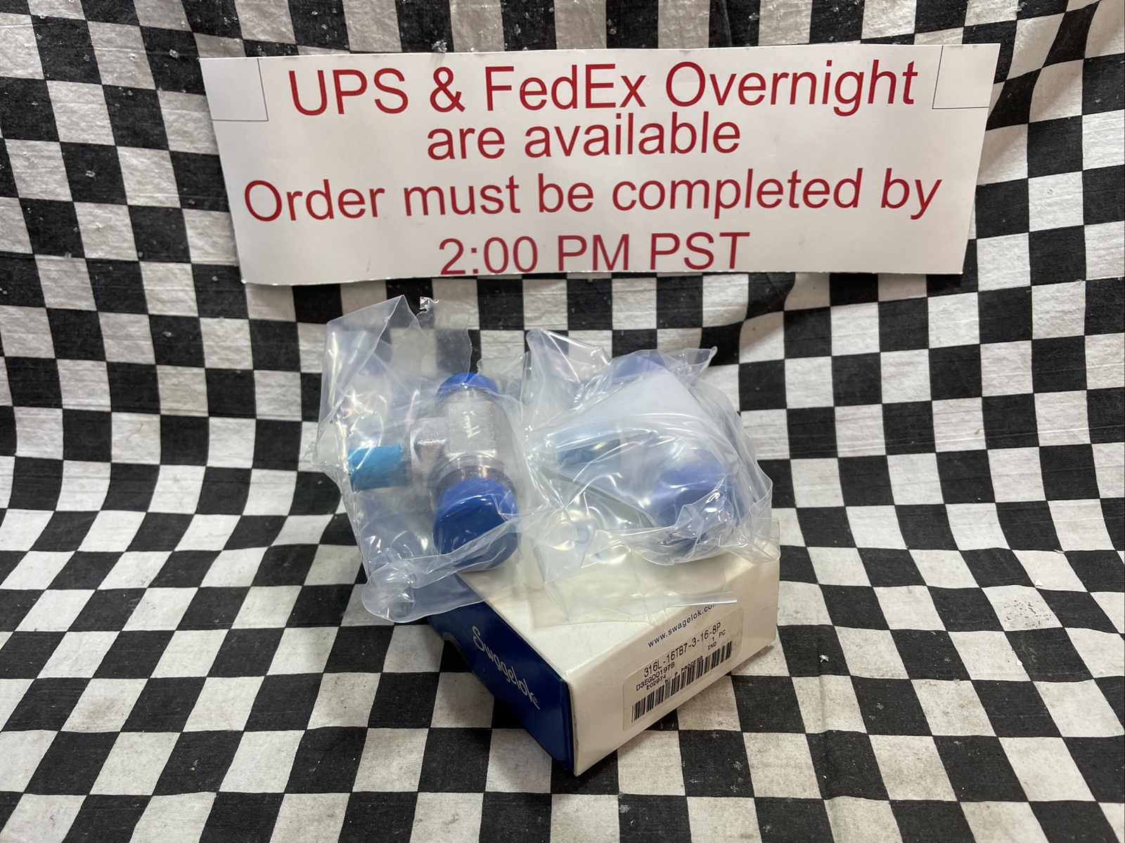 SWAGELOK TEE REDUCER UNION, 316L-16TB7-3-16-8P, 316L16TB73168P, LOT OF 2 #103M8
