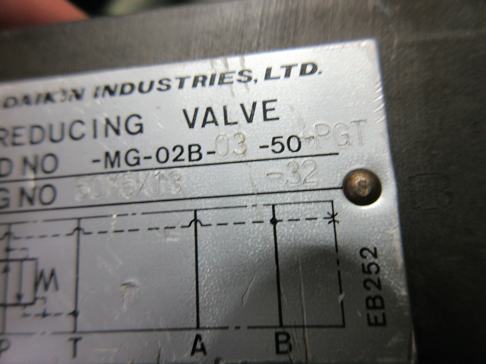 DAIKIN INDUSTRIES VALVE MOD NO MG-02B-03-50-PGT MFG 50M5X13 .LOT OF 3 PIECES