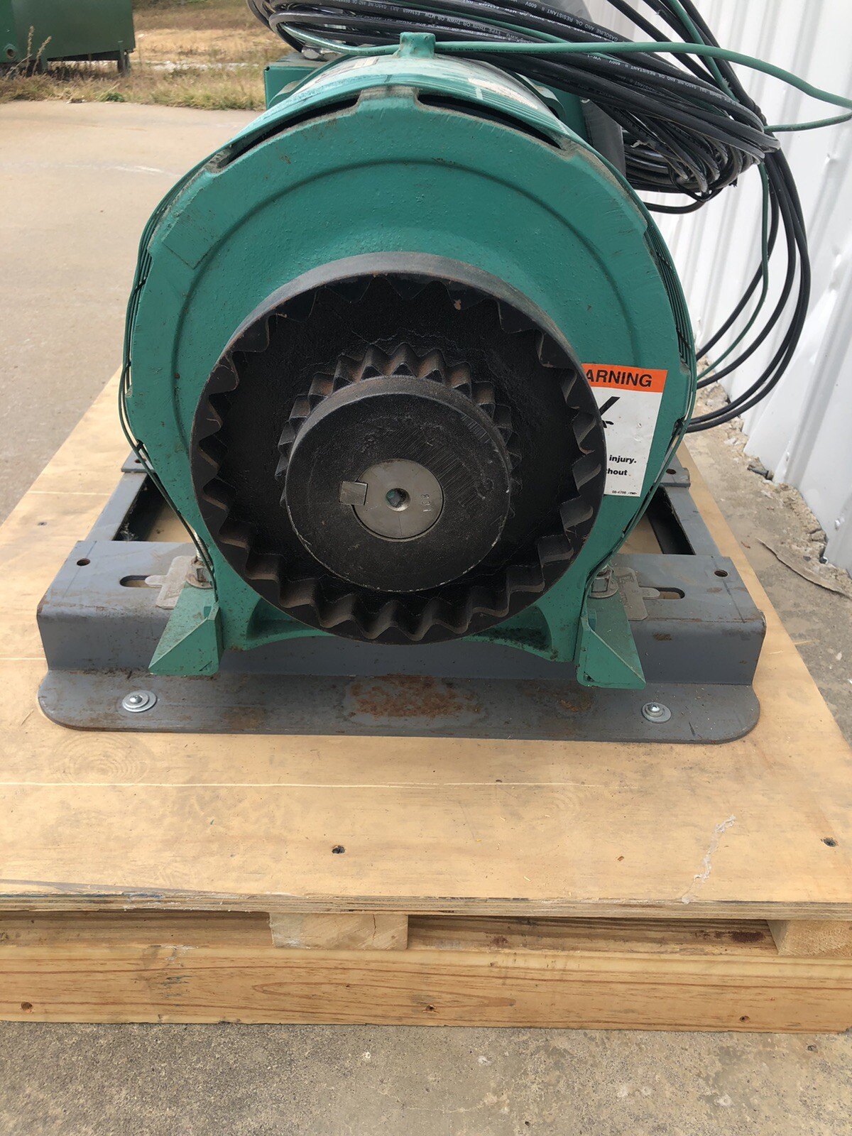 Toshiba 75HP Motor B0754FLF3UM01 w/ Cummins Onan Protec Generator Model 40YD CR