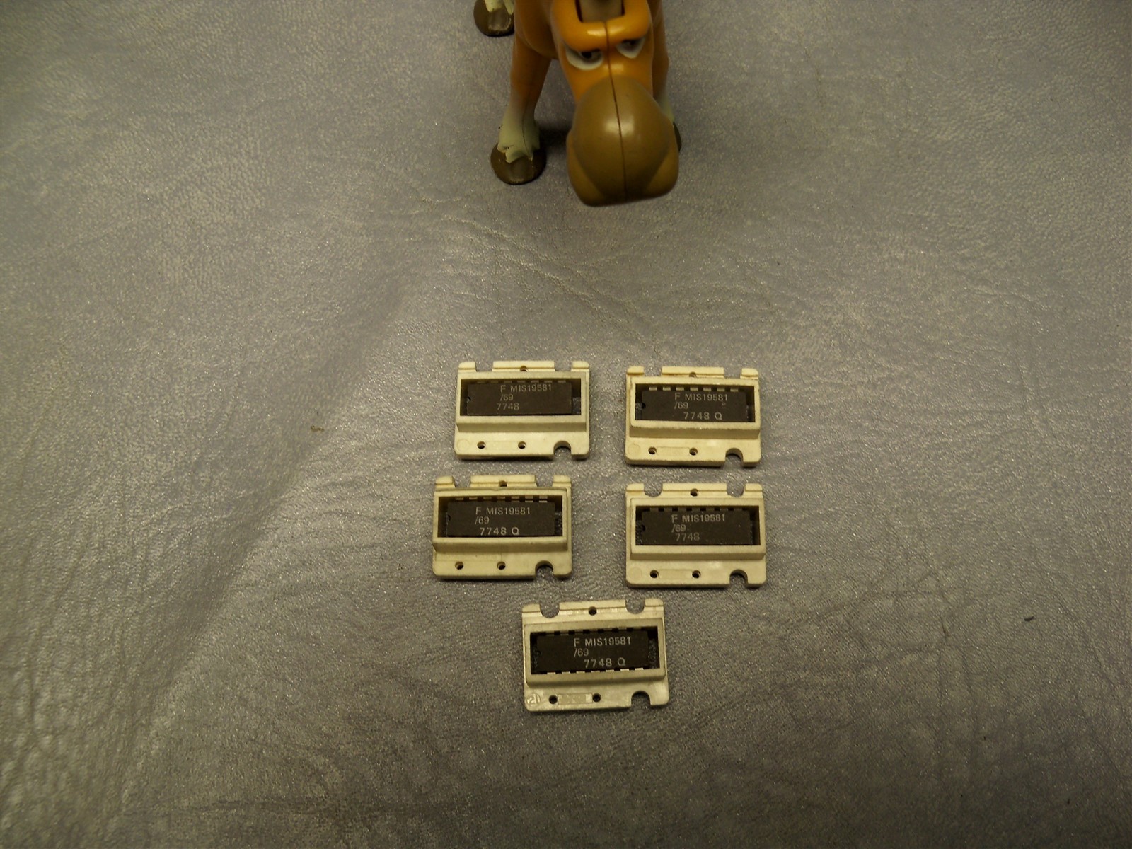 Fairchild MIS-19581/69 Integrated Circuit Case – Lot of 5