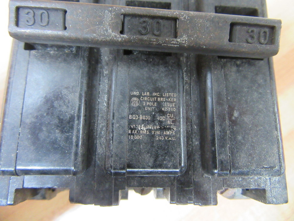 Siemens BQ3-B030 ITE Circuit Breaker 30A 3P BQ3B030 (Pack of 2)