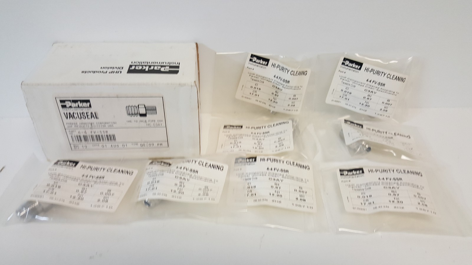 BOX OF (8) NEW OLD STOCK! PARKER STAINLESS STEEL FITTINGS 4-4 FV-SSR C3AY