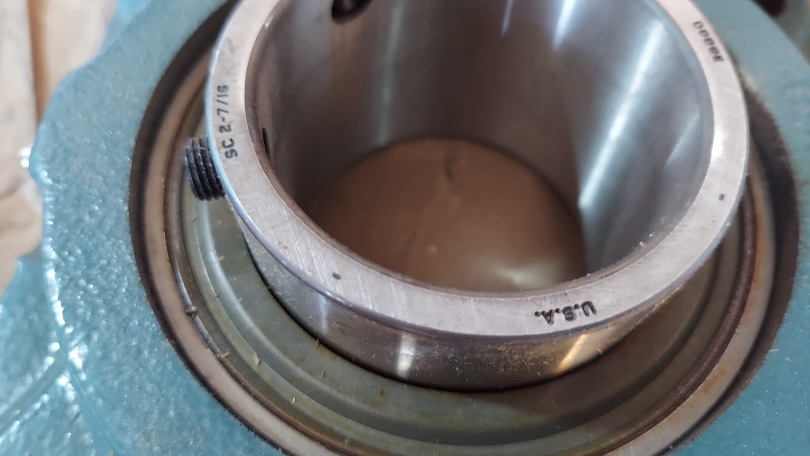 New Dodge 123750 F4B-SCAH-207 Flange Mounted Bearing 2 7/16″