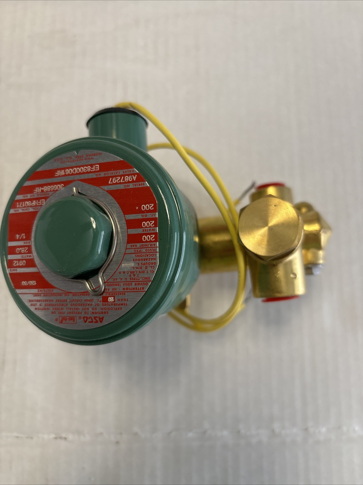 ASCO , EF8300D061RF , SOLENOID VALVE, 1/4″ FNPT , new In An Open Box NOS