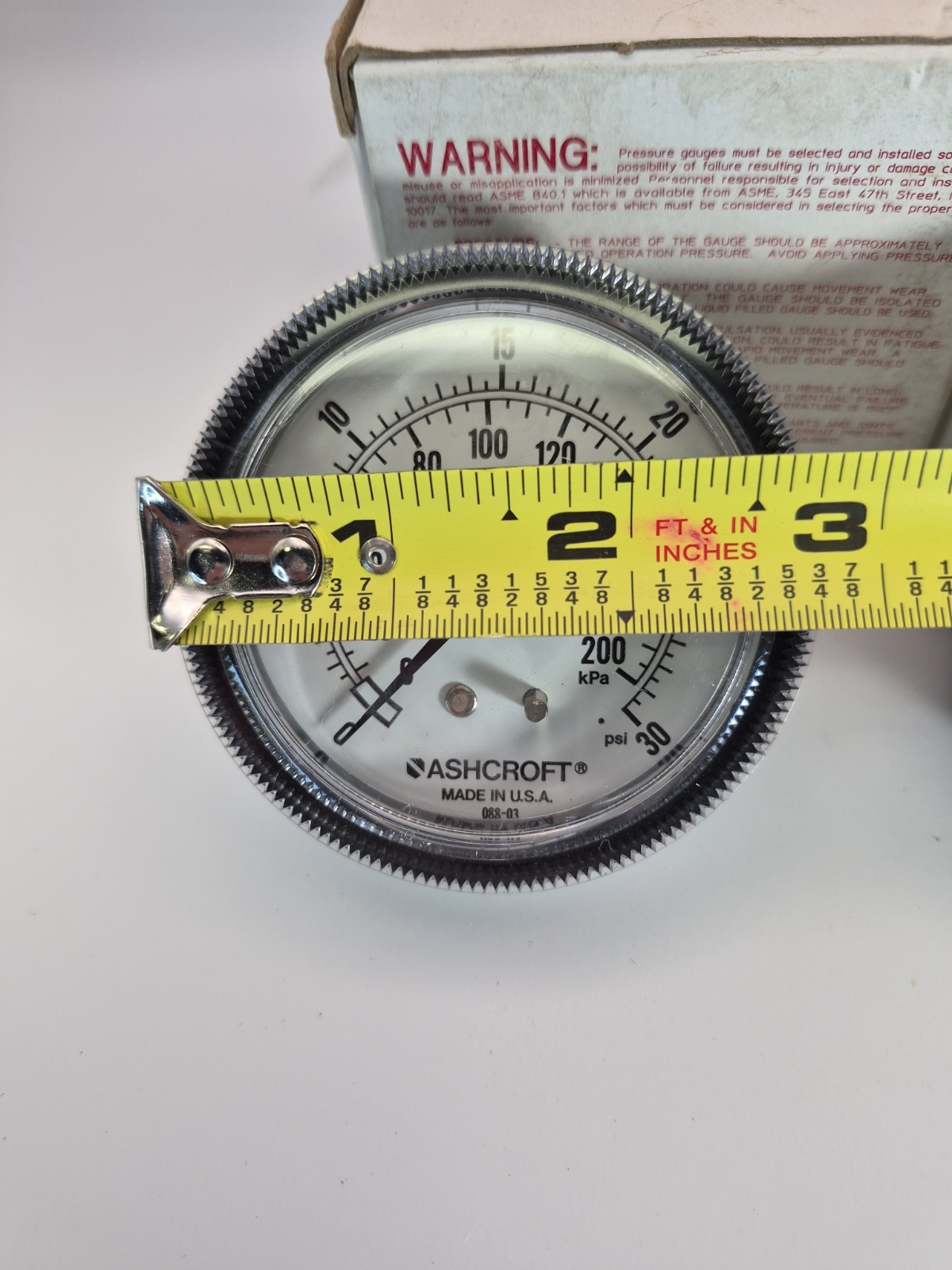 LOT OF 2 NEW ASHCROFT 2.5″ 30 PSI 1/4″NPT PRESSURE GAUGES 25W1001TH *USA 088-03