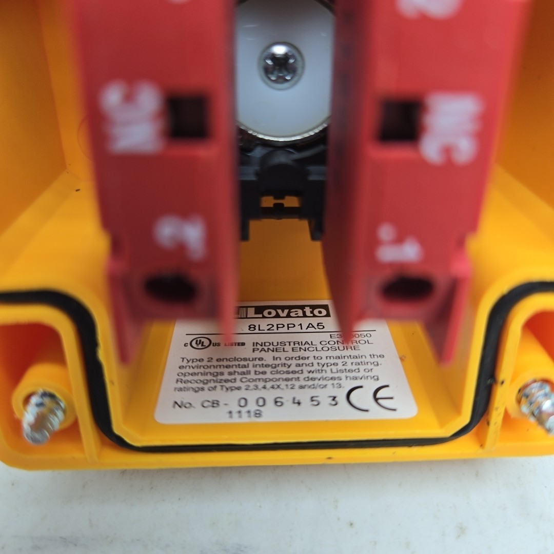 Banner ESL-30/60 Emergency Stop Button With Enclosure 120656