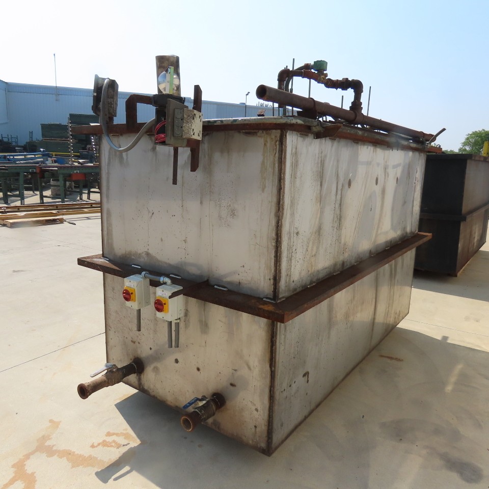 1000 Gallon Open Top Steel Waste Oil Recovery Storage Tank 96″ x 48″ x 96″H Tank