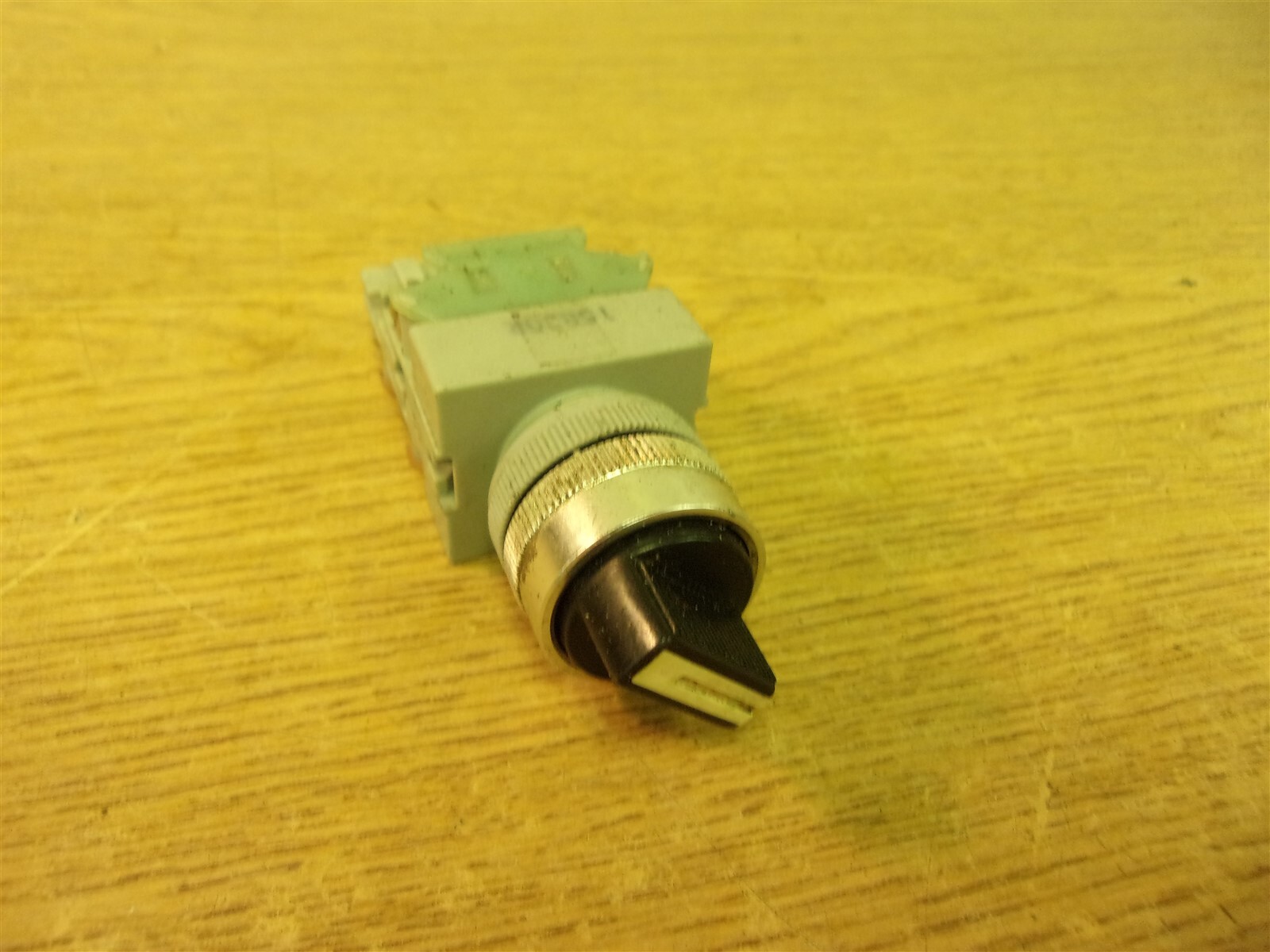 Izumi 41-10569 Switch A5W0201 125V 300V *FREE SHIPPING*