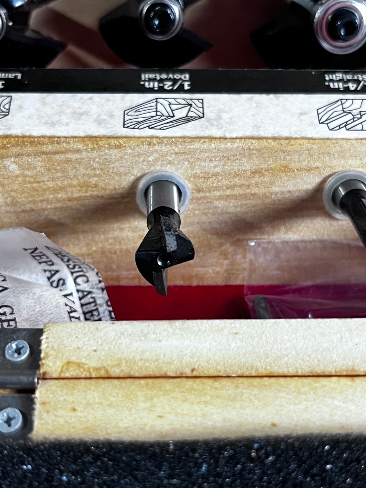 CRAFTSMAN 8 PIECE CARBIDE TIPPED ROUTER BIT SET W/ WOODEN BOX & ALLEN WRENCH