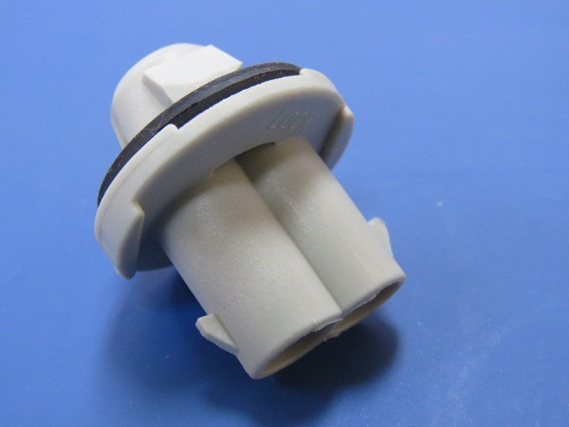 Delphi 12110053 Qty of 50 per Lot 2 Way Light Gray Lamp Socket Wedge Sealed Fem