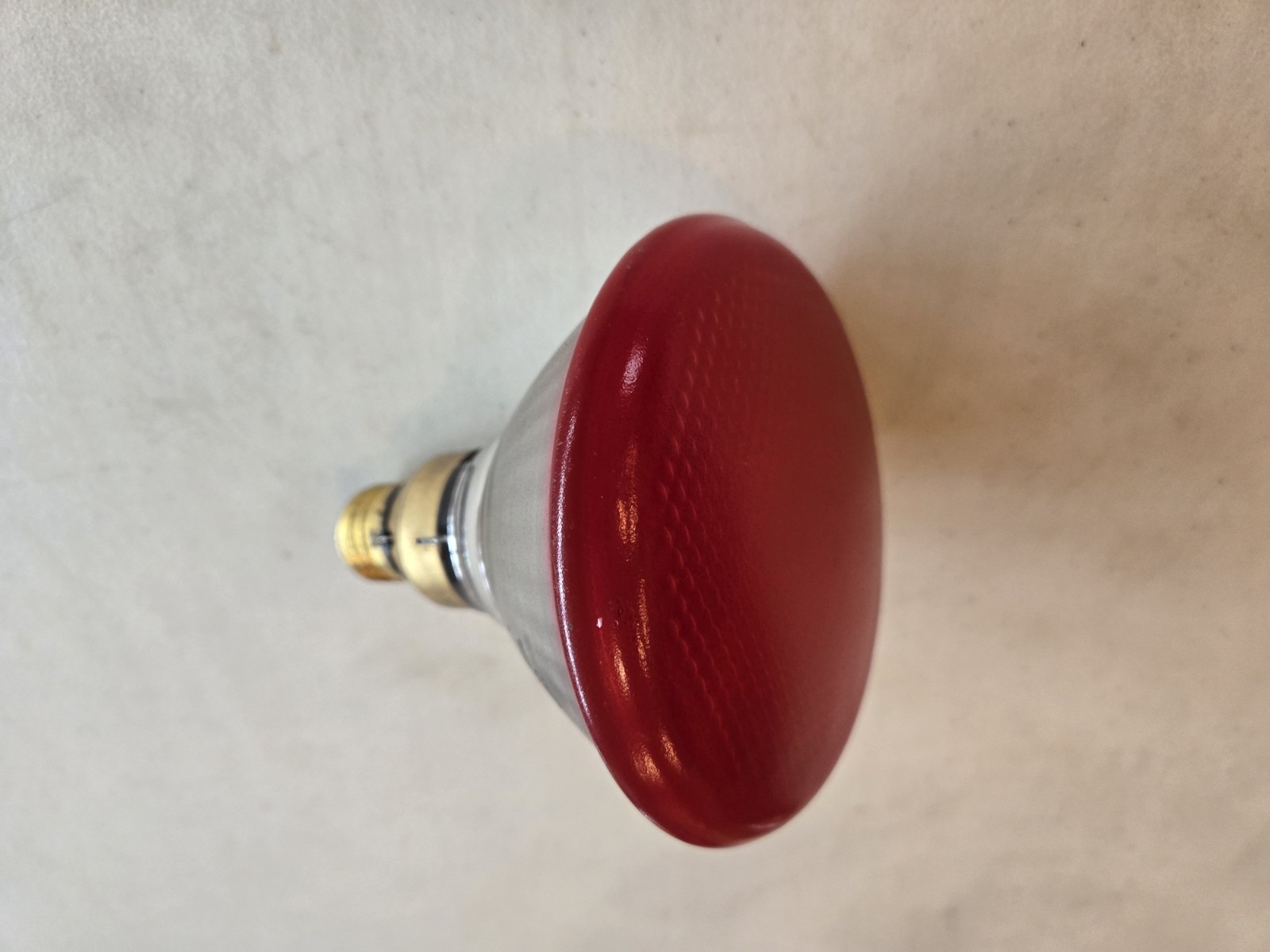 General Electric 38 PAR GE 85W RED Floodlight #90622